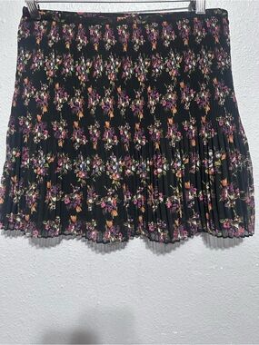 Madewell Floral Pleated Mini Skirt - Black with Pink & Orange Flowers 2 summer